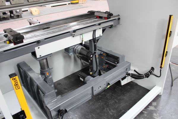 HİLALSAN 2 METRE 60 TON 4 EKSEN CNC ABKANT PRES