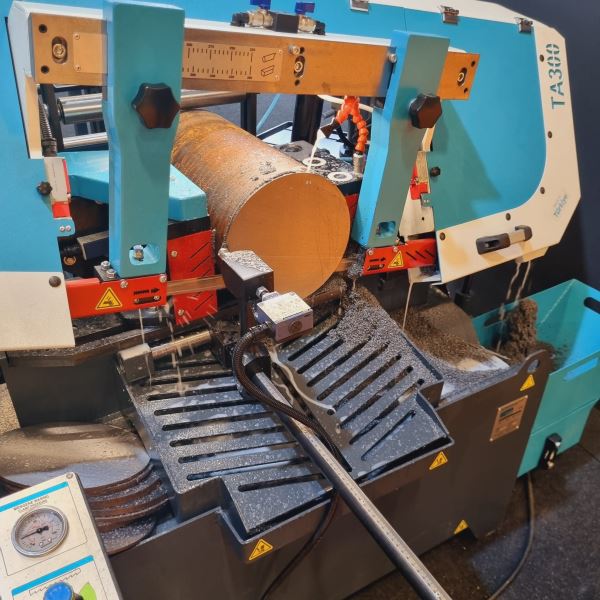 OZCO TA300 TAM OTOMATİK DÜZ KESİM ŞERİT TESTERE