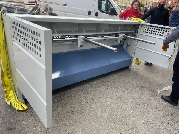 SAYMAK  2.5 MT 3 MM SRGM-H 2560x3 REDÜKTÖRLÜ GİYOTİN MAKAS