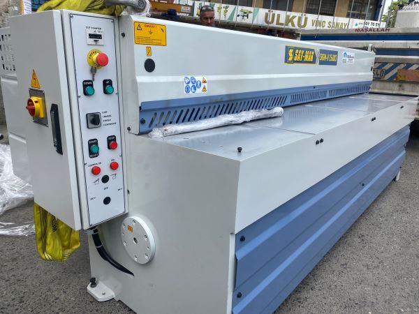 SAYMAK  2.5 MT 3 MM SRGM-H 2560x3 REDÜKTÖRLÜ GİYOTİN MAKAS