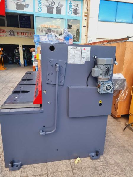 STOKTAN TESLİM BAYKAL  HGL 3106 HİDROLİK GİYOTİN MAKAS