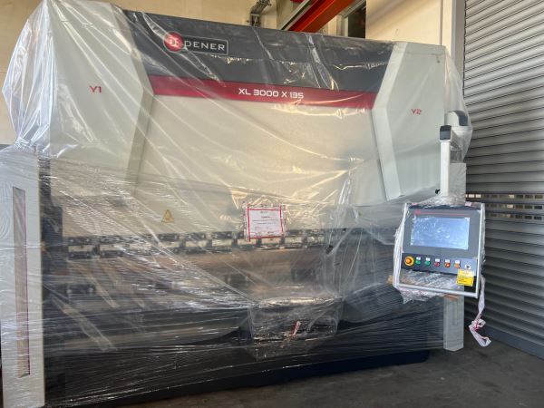 DENER 3100 x 135 TON CNC ABKANT PRES