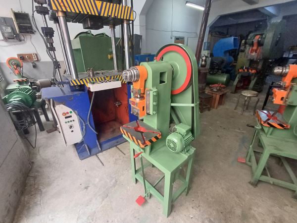 5 TON GÜNAYDIN MARKA EKSANTRİK PRES