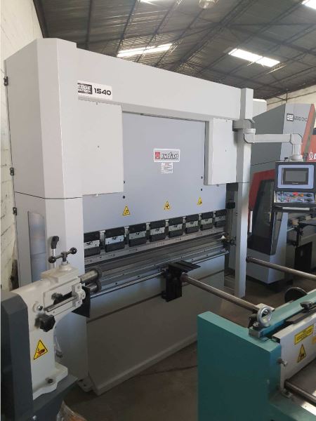 1500 mm 40 Ton NC Abkant Pres