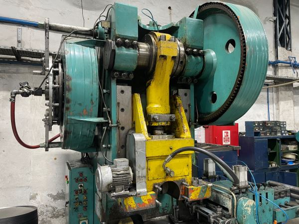 200 TON C TİPİ HAVA KAVRAMALI EKSANTRİK PRES