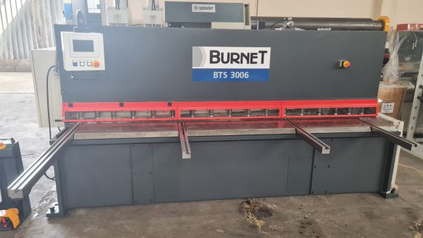 BURNET BTS 3006 HİDROLİK GİYOTİN MAKAS
