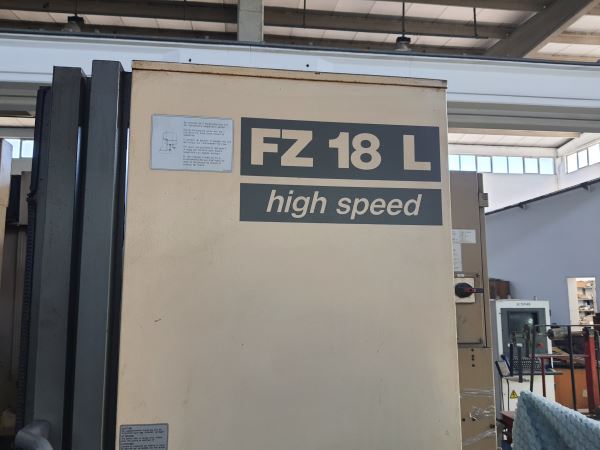 Chiron FZ 18 L CNC Dik İşleme Merkezi