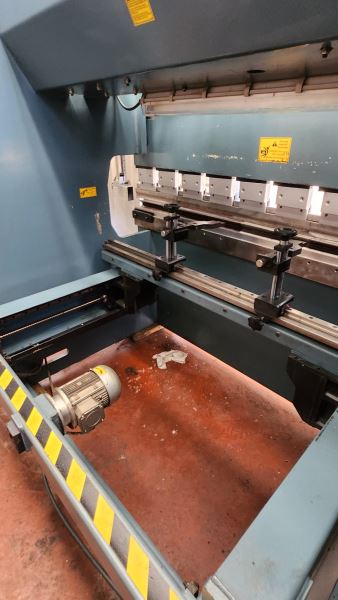 2016 MODEL DURMA AD R 2050 X 60 TON CNC HİDROLİK ABKANT PRES