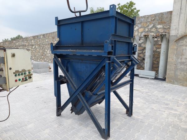 SIKIŞTIRMA PRESİ VE BUNKER ( YÜKLEME KAZANI)