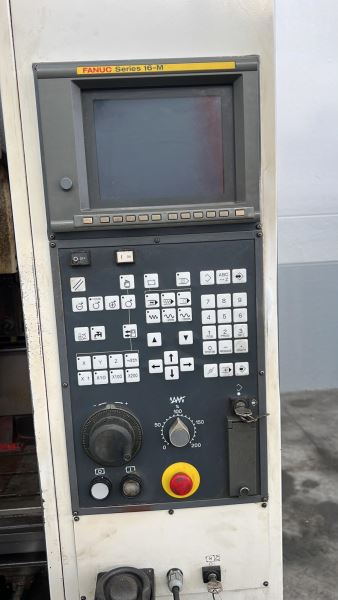 FANUC ROBODRILL ALFA T10C TAPPING CENTER
