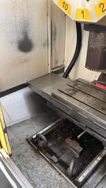 FANUC ROBODRILL ALFA T10C TAPPING CENTER