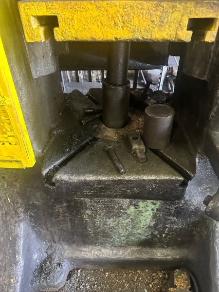 SCRULER MARKA 600 TON FİRİKSİYON DÖVME PRES