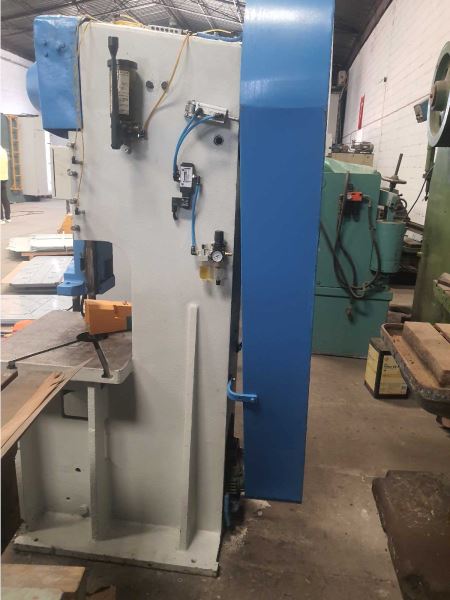 30 Ton Pnömatik Aykak Pedallı Eksantrik Pres