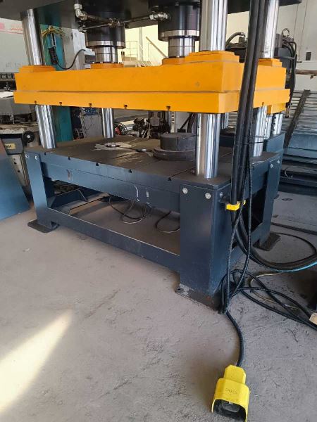 400 Ton 750 x 1750 Tabla Kolonlu Hidrolik Pres