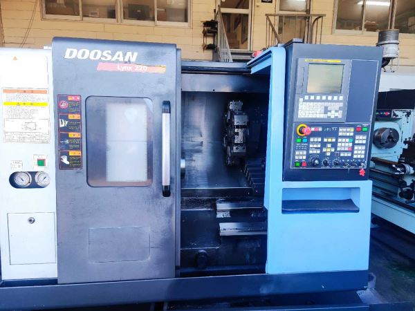 Doosan LYNX 220 -  2015 Model CNC Torna
