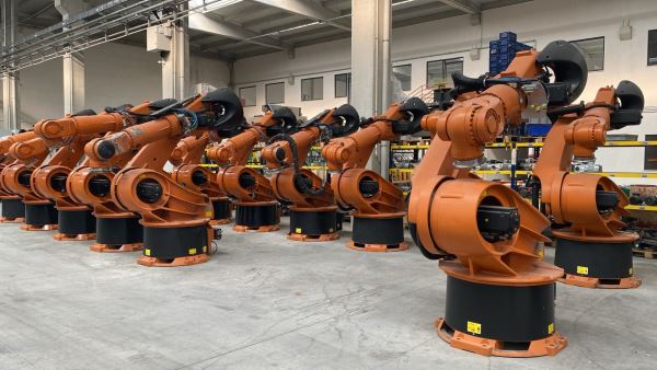 KUKA KRC2 KR360 ENDÜSTRİYEL ROBOT