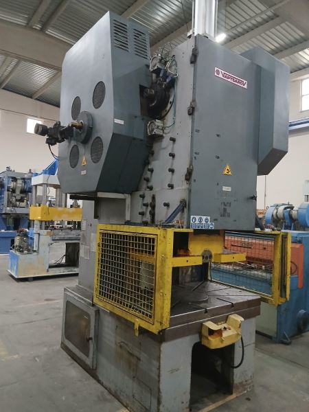 VAPTSAROV 160 TON HAVA KAVRAMALI EKSANTRİK PRES