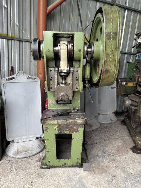 35 TON ÇELİK GÖVDE EKSANTİRİK PRES