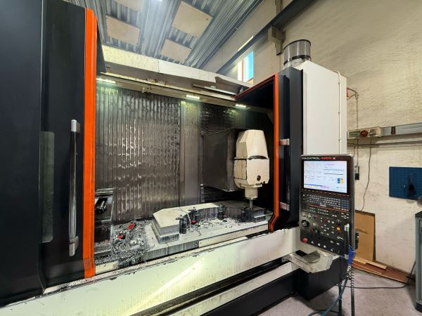 SMULTENE 5 EKSEN MAZAK İŞLEME MERKEZİ