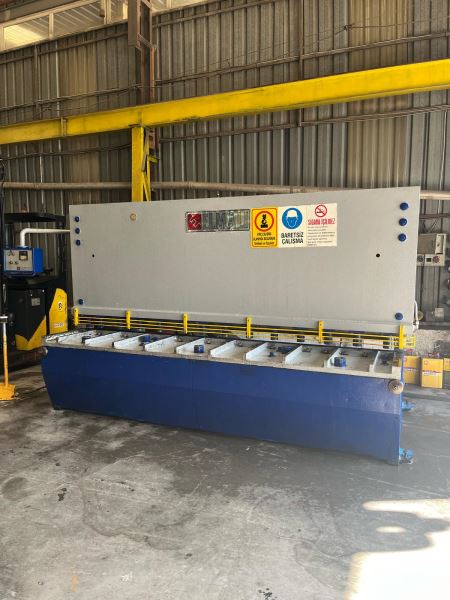 3 METRE 12mm NC HİDROLİK GİYOTİN MAKAS