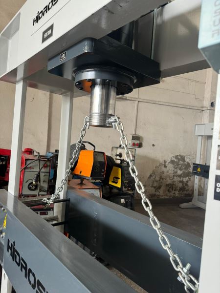 HİDROSUR 150 TON ATÖLYE TİPİ HİDROLİK PRES