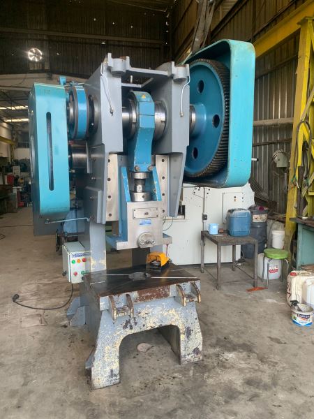 CEVHEROĞLU 125 TON ÇELİK GÖVDE EKSANTRİK PRES