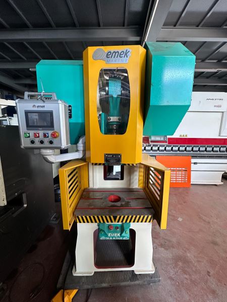 EMEK PRES 60 TON C TİPİ HIZ AYARLI HAVA KAVRAMALI EKSANTRİK PRES
