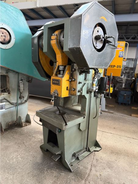 HİCO 40 TON PNÖMATİK PEDALLI EKSANTRİK PRES