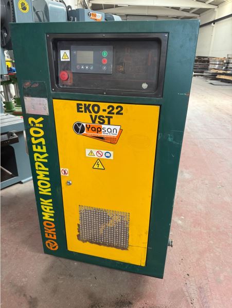 Ekomak 22 kW İnvertörlü 8 Bar Vidalı Kompresör