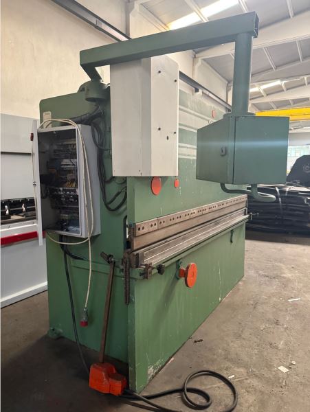 Baykal 2600 x 90 Ton NC Abkant Pres