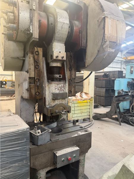 160 Ton Hava Kavramalı Eksantrik Pres