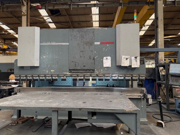 Durmazlar 4 Metre 300 Ton Cnc Abkant Pres
