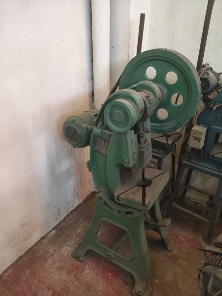 15 TON DÖKÜM EKSANTRİK PRES