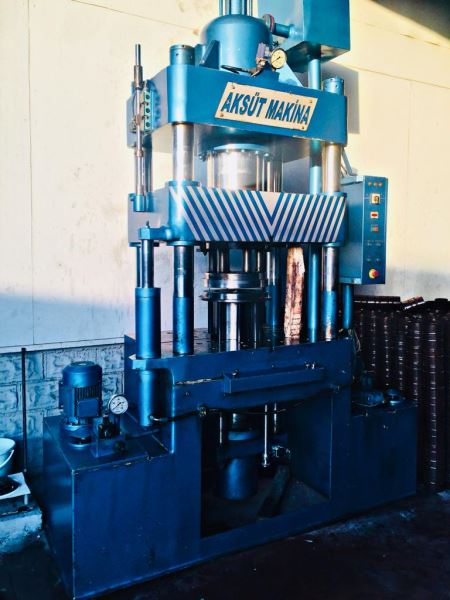 Aksüt 300 Ton Çift Tesirli Sıvama Pres