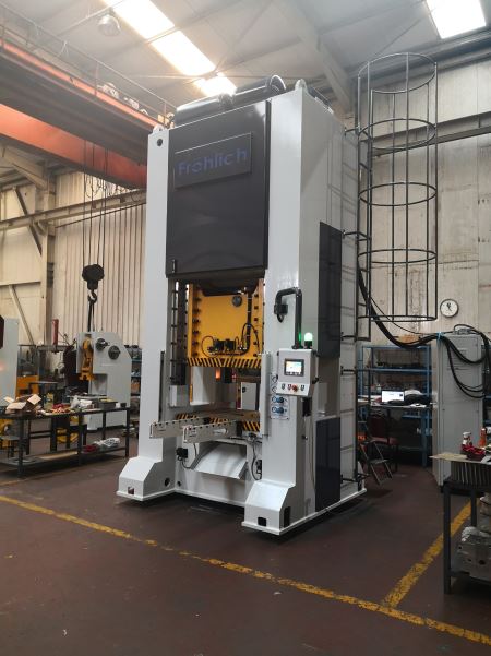 H Tipi 300 Ton Eksantrik Pres
