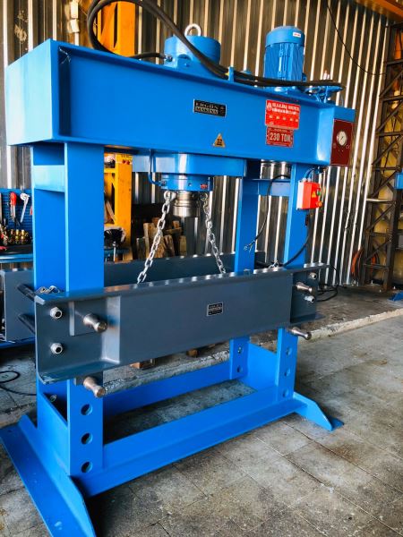 HİDROLİKSAN HALİM USTA 230 TON HİDROLİK PRES