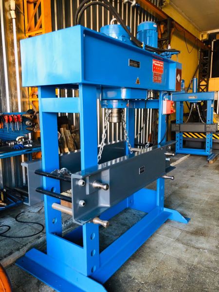 HİDROLİKSAN HALİM USTA 230 TON HİDROLİK PRES