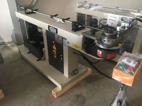 ŞAHİNLER SFB-32 HD HİDROLİK VE DİJİTALLİ MALAFALI BORU BÜKME