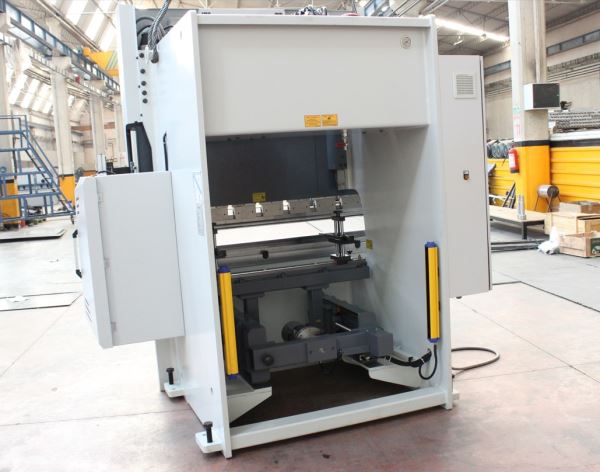 HİLALSAN 1,5 METRE 70 TON CNC ABKANT PRES