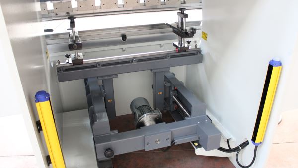 HİLALSAN 1,5 METRE 70 TON CNC ABKANT PRES