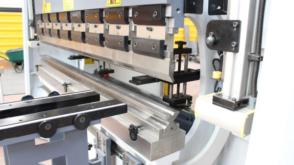 HİLALSAN 1,5 METRE 70 TON CNC ABKANT PRES