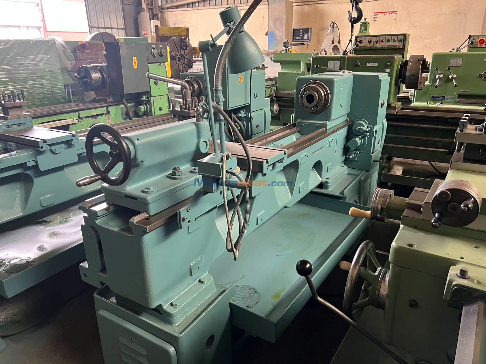 Satılık ikinci el SN 40 Çekoslovak 1 Metre Torna Universal Torna makinesi