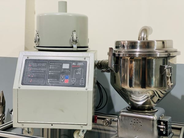 700G YERDEN YÜKLEYİCİ