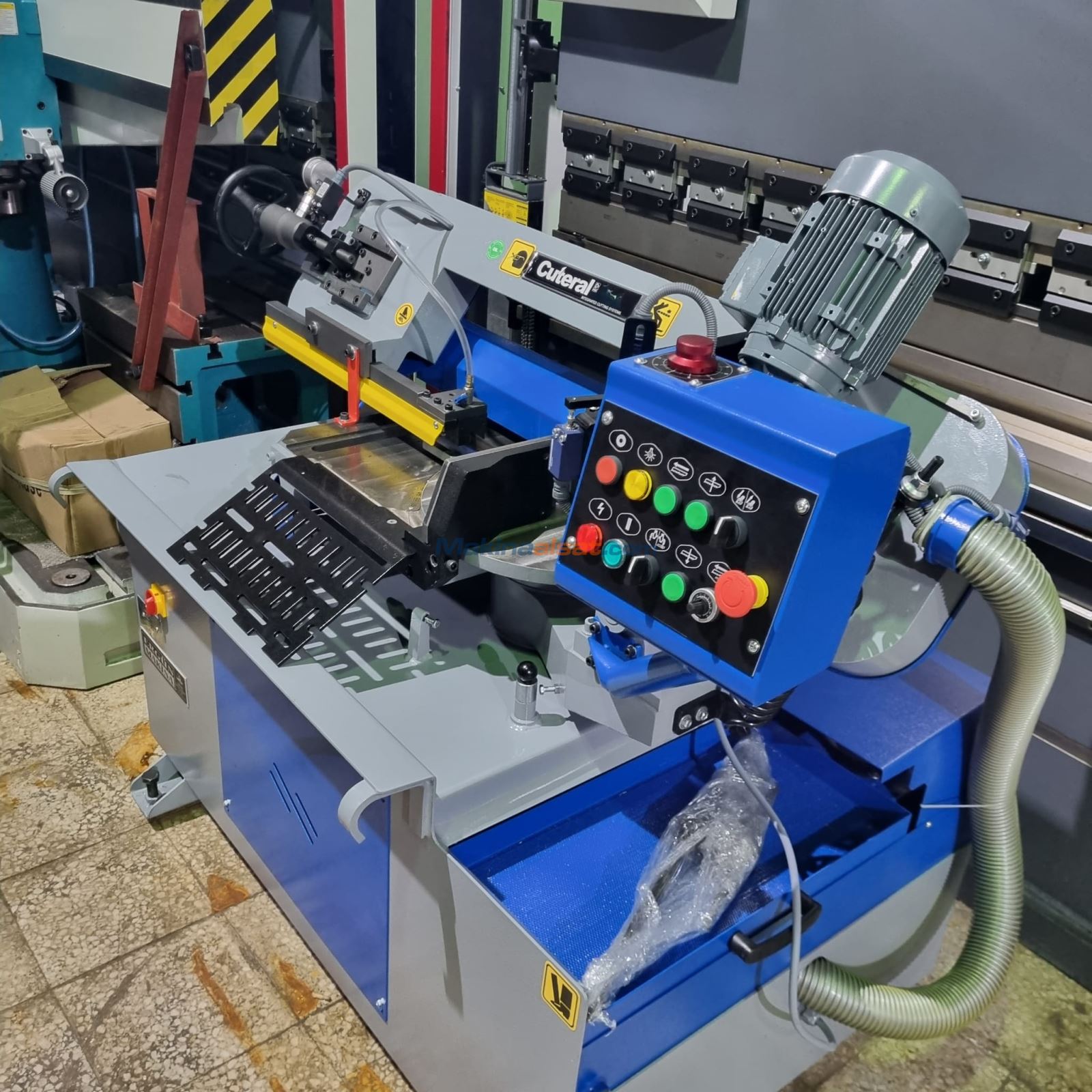 CUTERAL PSM 220 - 330 DM YARI OTOMATİK ÇİFT YÖN AÇILI ŞERİT TESTERE