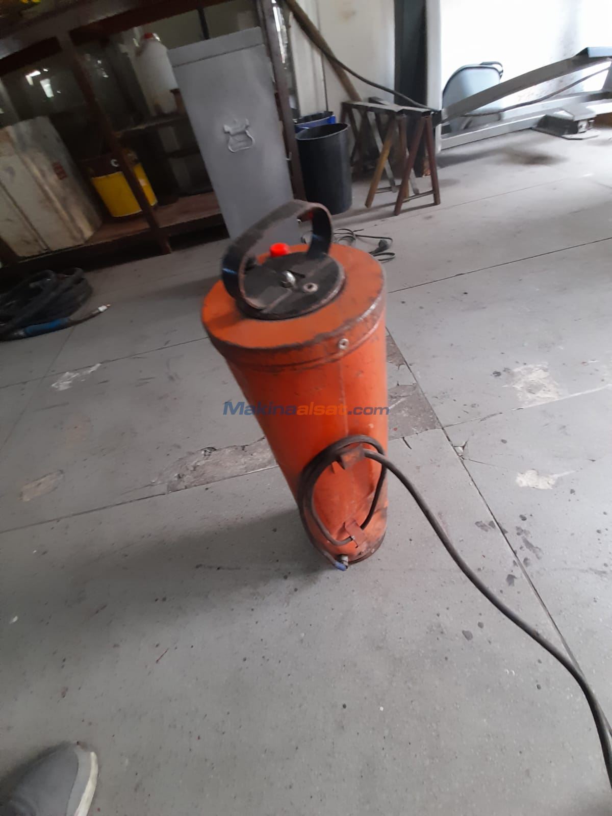 ELEKTROT FIRINI VE BİR PAKETLİK YEDEK TERMOS