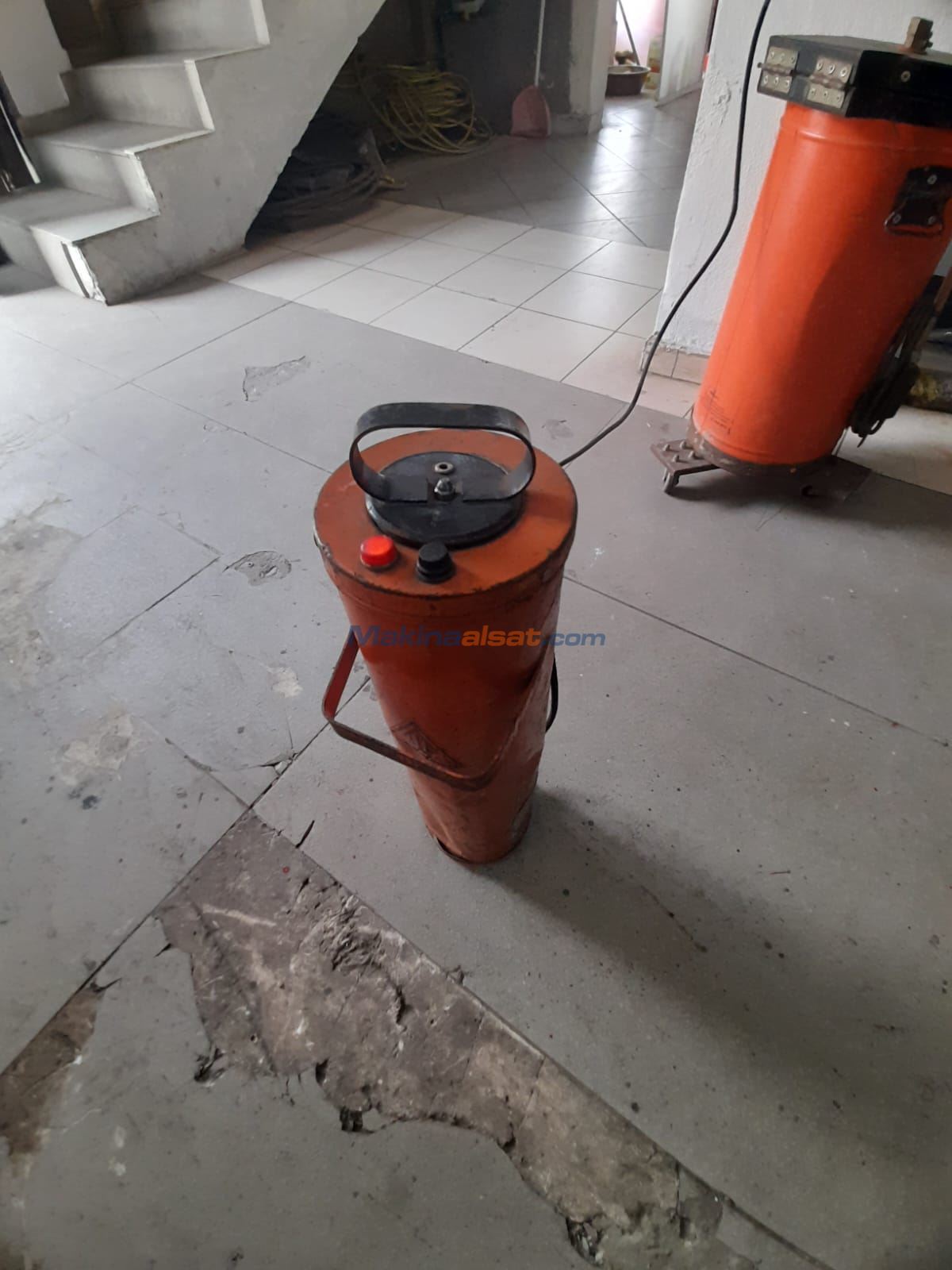 ELEKTROT FIRINI VE BİR PAKETLİK YEDEK TERMOS