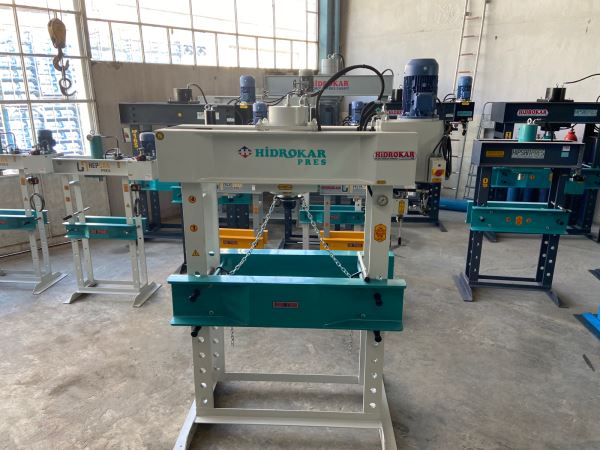 120 TON KOLLU MOTORLU GEZER PİSTON HİDROLİK ATÖLYE PRESİ