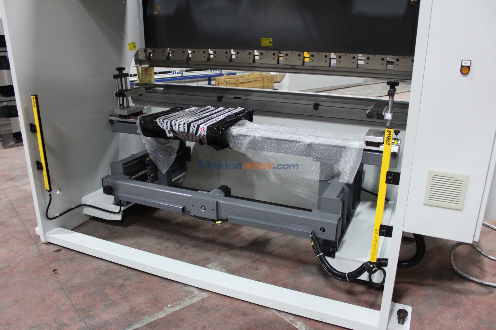 HİLALSAN 2,6 METRE 80 TON CNC ABKANT PRES
