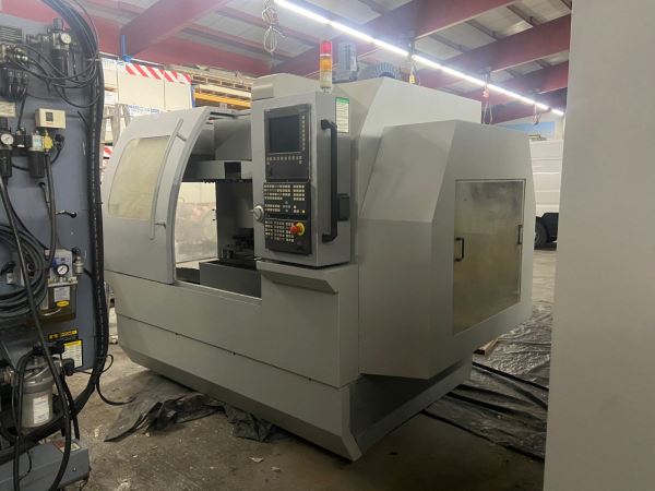 LEADWELL V40 DİK İŞLEME MERKEZİ