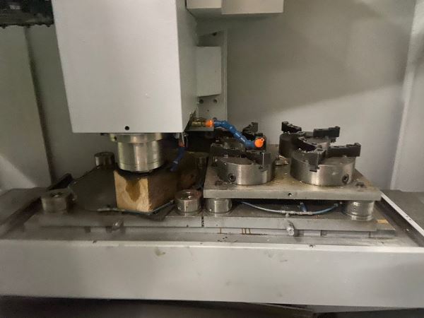 LEADWELL V40 DİK İŞLEME MERKEZİ